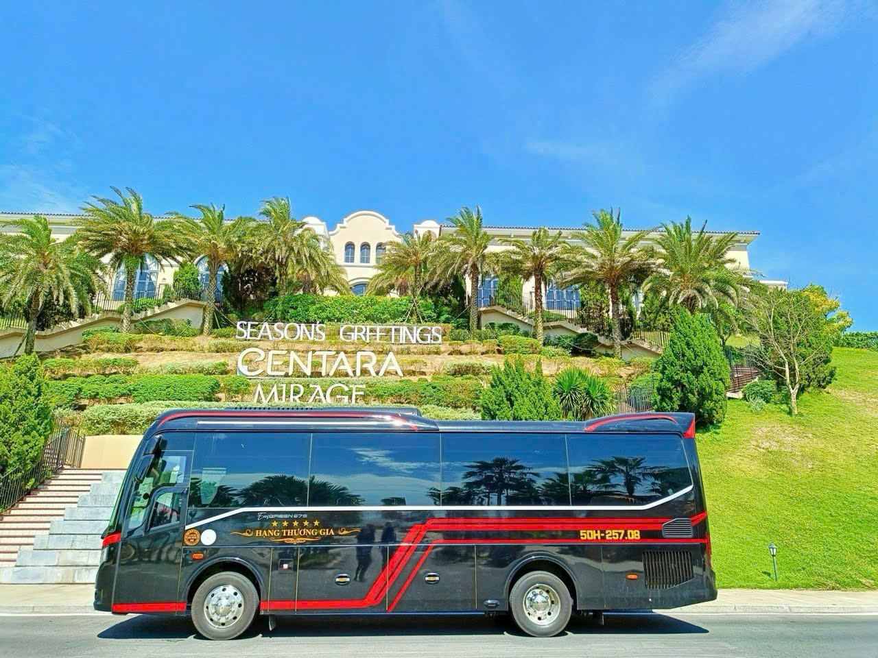 limousine bus transfer da nang